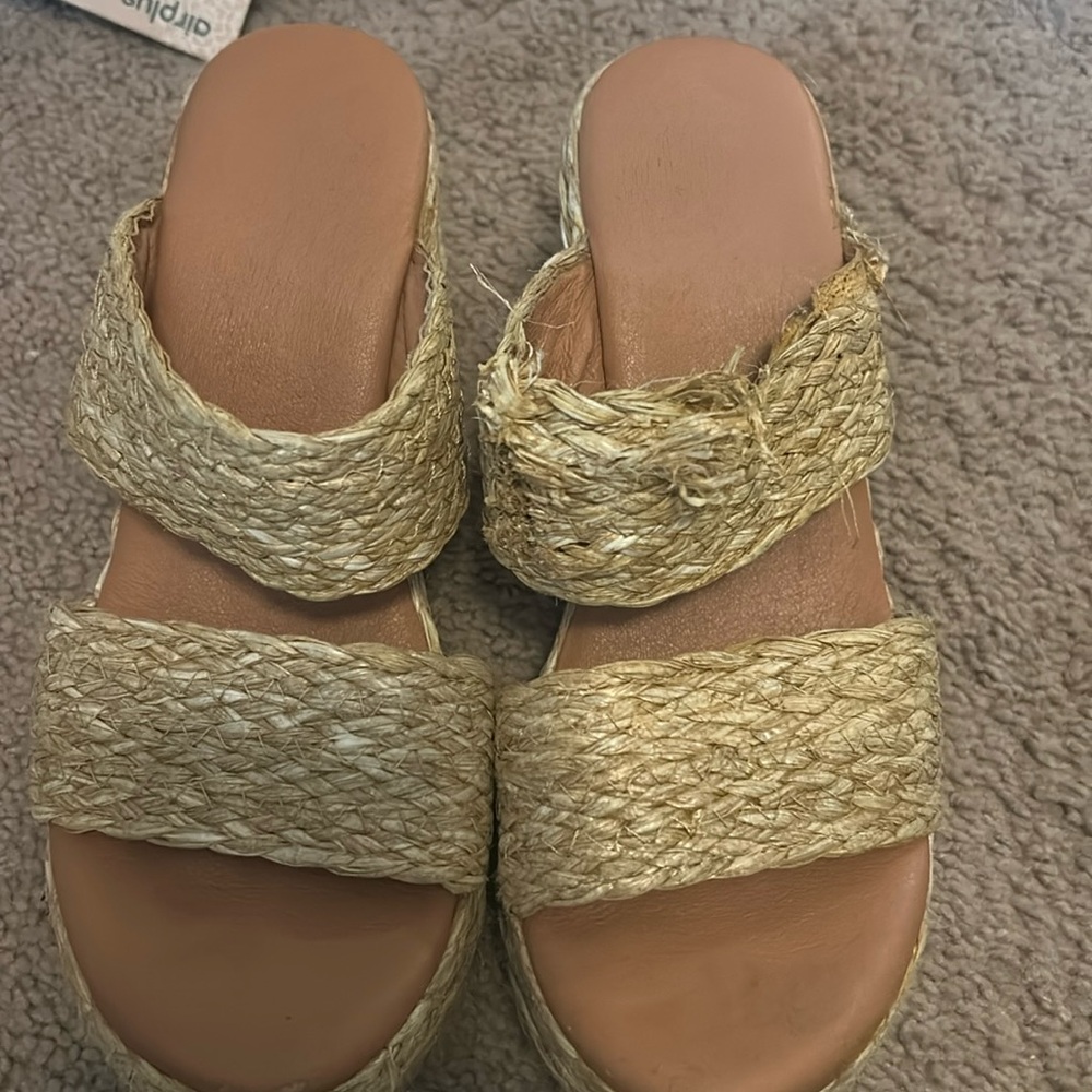 Selling platform shoes